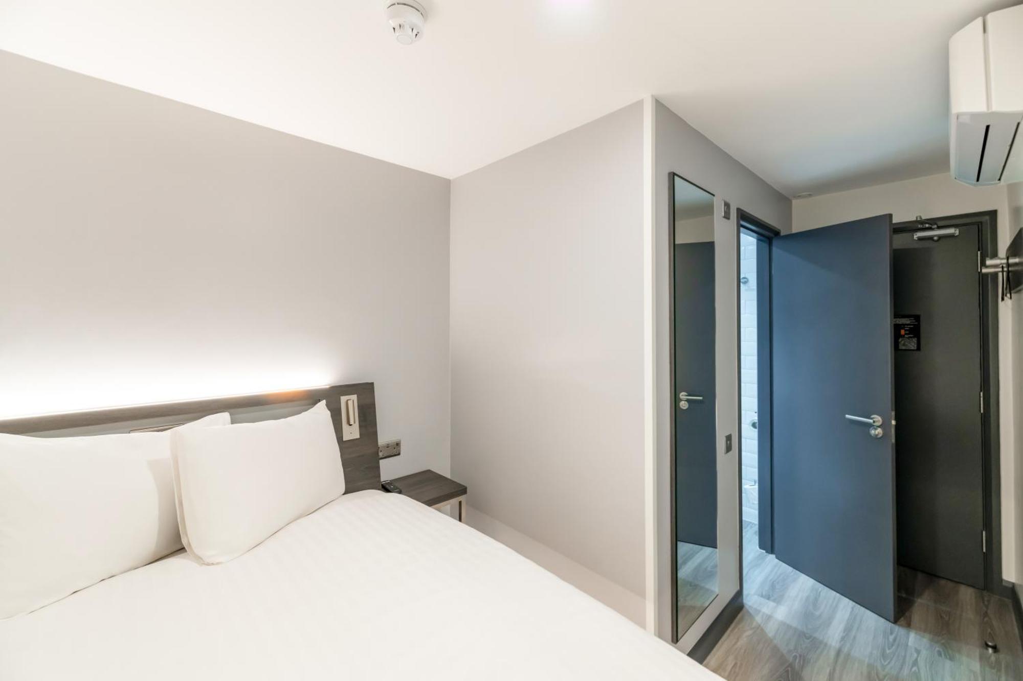 Easyhotel Victoria Лондон