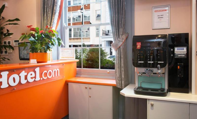 Отель Easyhotel Victoria 2*
